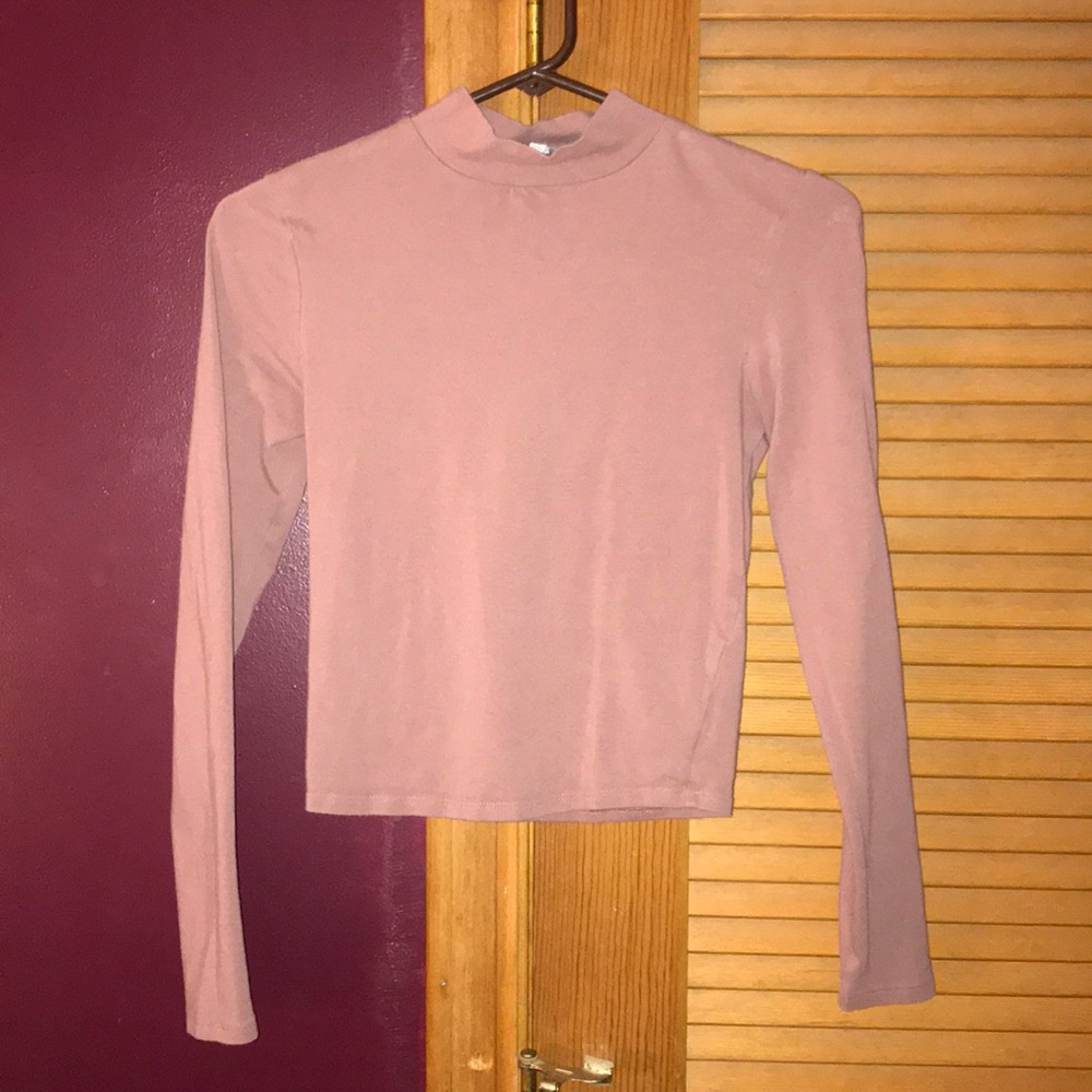 High neck long sleeved shirt